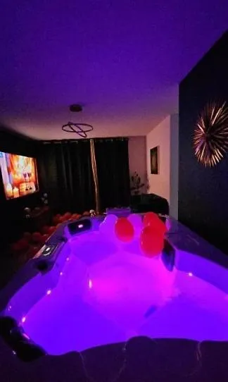 Suite And Jacuzzi Toulouse Apartamento