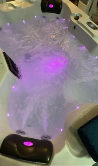 Suite And Jacuzzi Toulouse 0*,  Francie