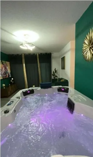 Apartmán Suite And Jacuzzi Toulouse Francie
