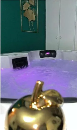 Suite And Jacuzzi Toulouse Apartmán