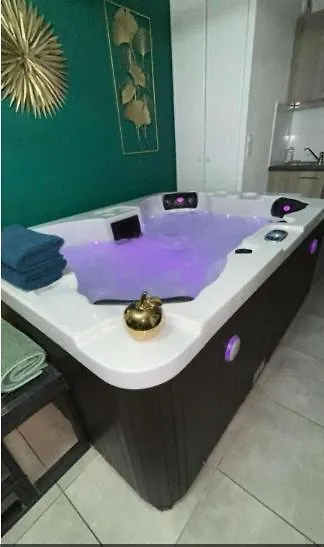 Suite And Jacuzzi Toulouse Apartmán